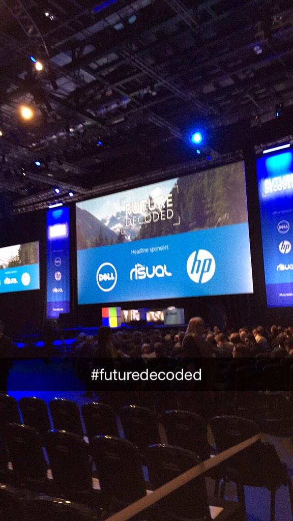 SQLAnthony's tweet image. Waiting for @satyanadella at #FutureDecoded