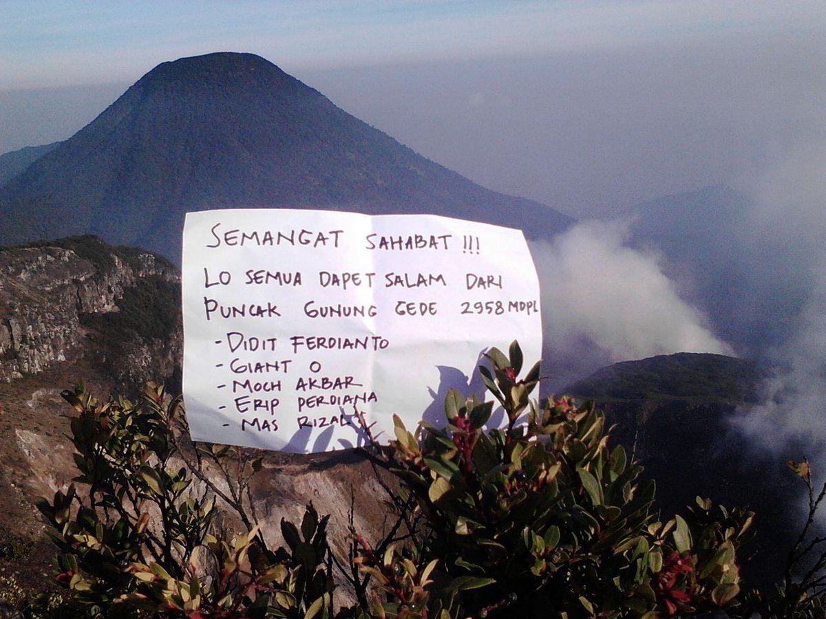 kau teruskan lngkah mu kawan. ktika nafas mu mulai pendek, lihatlah skliling mu <a href="/adelincah/">Diana Carolina Figueroa</a> <a href="/iik_roadabbey/">iik hikmatiars</a> <a href="/kusgianto/">Aprianus kusGianto</a>