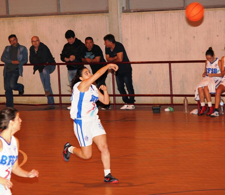 jabico_ach's tweet photo. @Mariade85310789 participó en su primer partido tras 5 meses de baja por lesión. #MARisBACK #somossanblas http://t.co/koBGe7BW5o