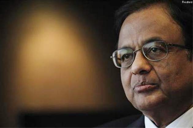 CNNnews18's tweet photo. CNN IBN EXCLUSIVE | Bhardwaj: Chidambaram never asked Manmohan Singh to cancel 2g license #CongRift http://t.co/ZiOAZZxg0o