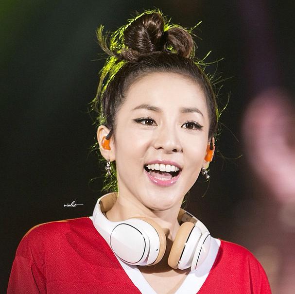 HAPPY BIRTHDAY MY LESBIAN CRUSH SANDARA PARK!
MORE SUCCESS IN THE FUTURE!
AND PLEASE STAY WITH ME /???/ 