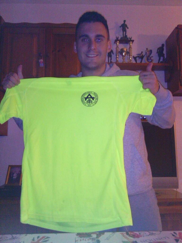 Aldepalfs's tweet photo. @albertito_11.Ultimo fichaje realizado por nuestro equipo que debuta en casa con un hat trick. Ya lleva 4. Sigue asi http://t.co/oxftcPR7iL