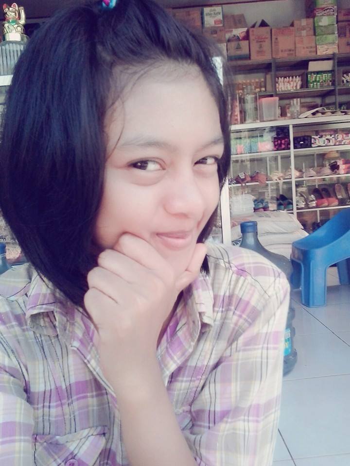 tyachyntia96's tweet photo. NyenNgelahPanakNe??#JenengNe#KrakkKrekkPakeTongsis http://t.co/HAaIJO3gP6