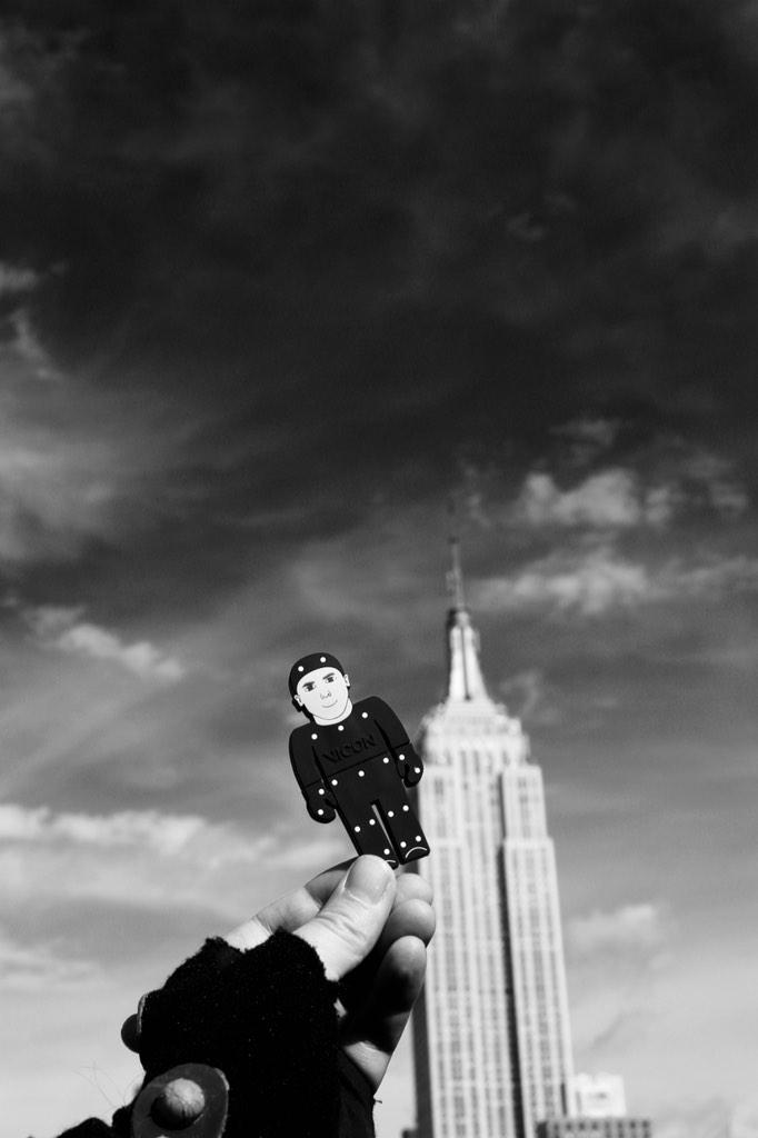 PeppeHolmsten's tweet photo. Vicon-Kong?! @napoleongroup @Vicon @swedennewyork @NYCMayorsOffice @EmpireStateBldg #mocap #mocapguy #napoleongroup http://t.co/lITi2y2sUo