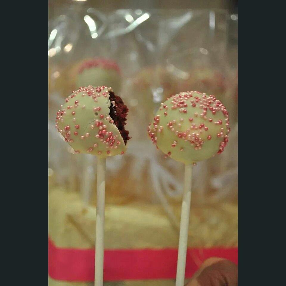 iBake_sa's tweet photo. #Cakepops #dessert #Riyadh #cake #cake_pops #cakedecorating #ibake #طلبيات #حفلات #مناسبات #حلويات #الرياض #جدة #كيك http://t.co/46QmC2NNSc