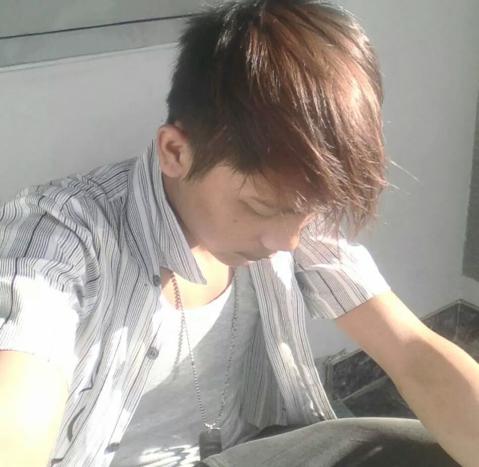 aa_bochu's tweet photo. Kesalahanku adlh mmprcayai klo kmu suka ma aku tp seiring brjlanya wkt ku sdar..aq hnya jd pilihanmu dsaat kmu Bosan http://t.co/ZZgdWBrtqq