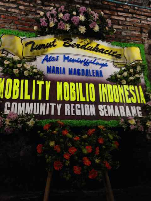 MobilityJateng's tweet photo. Inallilahi wa innailaihi rojiun...
Telah berpulang Ibunda Om Alexander Eko Kurniawan pukul 21.00 http://t.co/C3hNjxy7qq