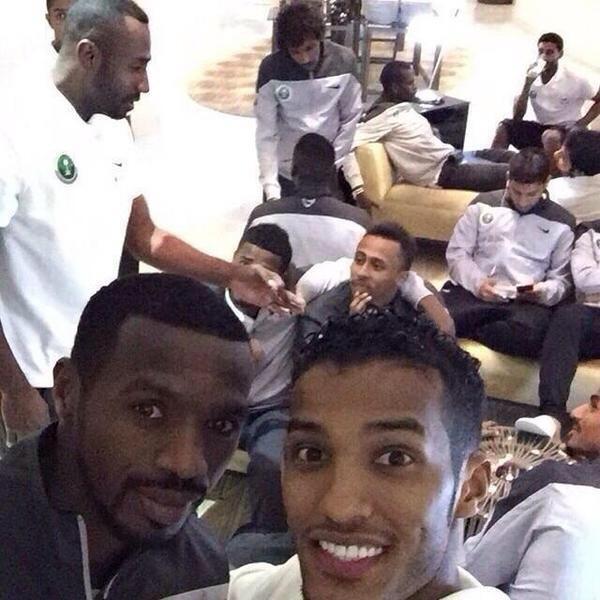 ReNgo_Sport's tweet photo. سيلفي لـ نايف هزازي و سعود كريري 
#كاس_الخليج #خليجي_نت http://t.co/xBocBY4ECc
