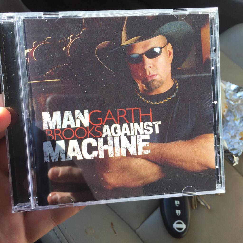 Andylanger's tweet photo. I'm not a fan of focus groups, but Garth might've/should've shown this cover art to some folks first: #onechainz http://t.co/RixTGhdLNQ