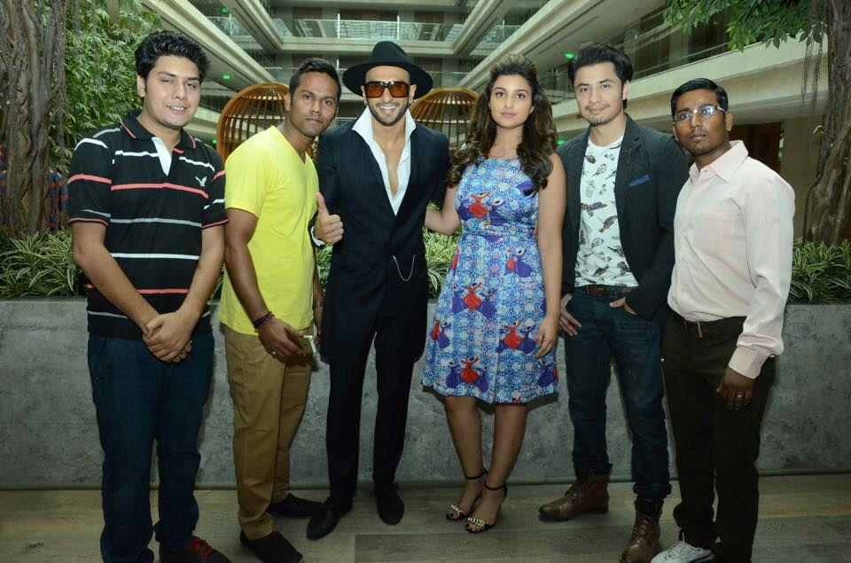 RanveerSingh_FC's tweet photo. Pics - Ranveer, Ali, Parineeti in Jaipur : http://t.co/9t4ljAIjyr