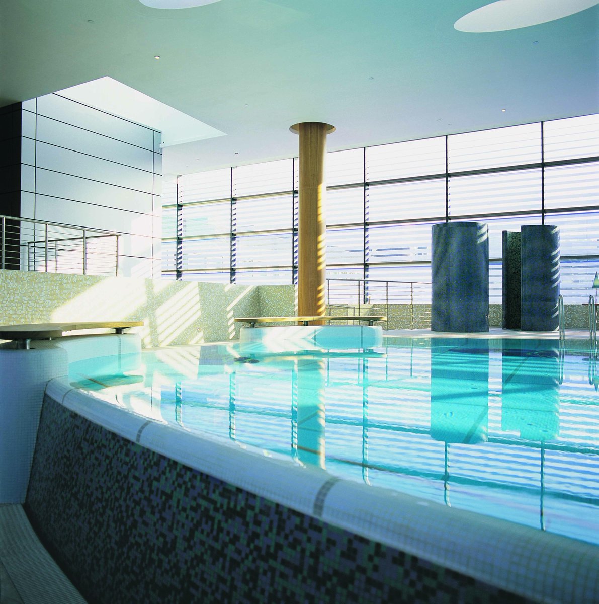 OneSpaEdinburgh's tweet photo. An old favourite is back! #EscapeforLess. Enjoy our #EscapeatOne half-price. Valid until 27/11 http://t.co/lQQ6WYizc7 http://t.co/XDjn7LE1GZ