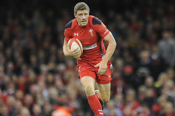 WalesOnline's tweet photo. Why booing Rhys Priestland was totally unacceptable and has to stop http://t.co/40fKSWzLBR http://t.co/g3xLEtyzW4