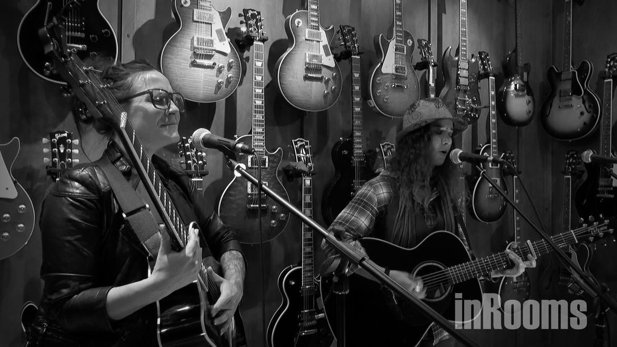 inRoomsza's tweet photo. @andrasecrets &amp; @ShotgunTori perform 'Run Away’ for @inRoomsza filmed at @MarshallMusicSA
http://t.co/nQ0SQVDZPr http://t.co/xPWfn30C7s