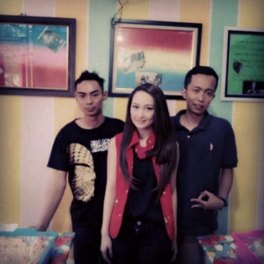 anditriantoko's tweet photo. \m/ @CbeztPandanWngi stlah klrga bsar cbezt pndwngi brwsta kliner brsma prsonil 7icons akn ada gbrkan mnu br dr kmi http://t.co/k85C0ctrtY