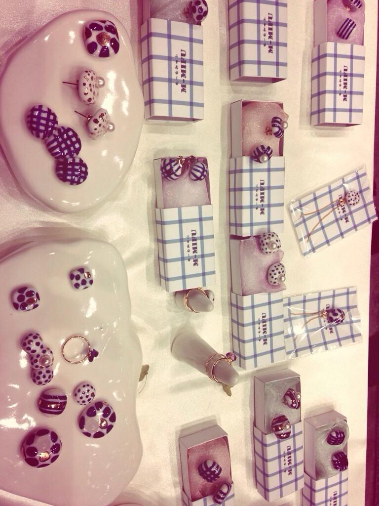 m_mifu's tweet photo. デザフェス40お疲れ様でした！沢山の方々とお話しができ、とても楽しかったです♡そして、お買い上げして下さったお客様にも、とても感謝してます！また、今後も新しいバリエーションをお届け出来るよう頑張りますので、よろしくお願いします！ http://t.co/W5UIIHUiEu