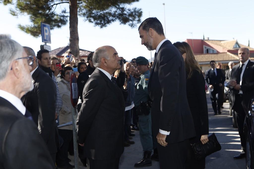 CasaReal's tweet image. Los Reyes presidieron el funeral por los 14 fallecidos en el accidente de autobús en Murcia