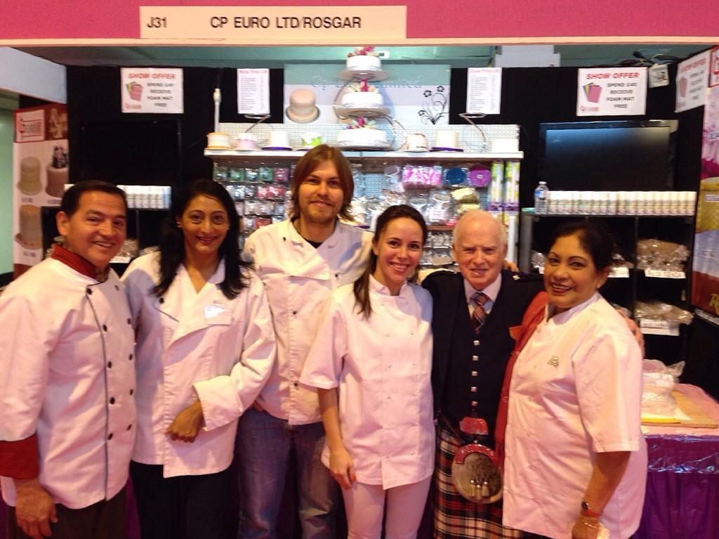 partypartyLDN's tweet photo. Our team with the one and only Master of Royal Icing, Eddie Spence MBE at @thecakeshows #CakeInternational http://t.co/usTLKtsmfC