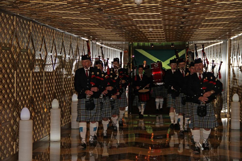 dubaipipeband's tweet photo. A great night at Asateer, @ATLANTIS with the Dubai @ScotsInDubai St Andrew's Ball, 6 November, 2014 http://t.co/kt1tkAcyQ9
