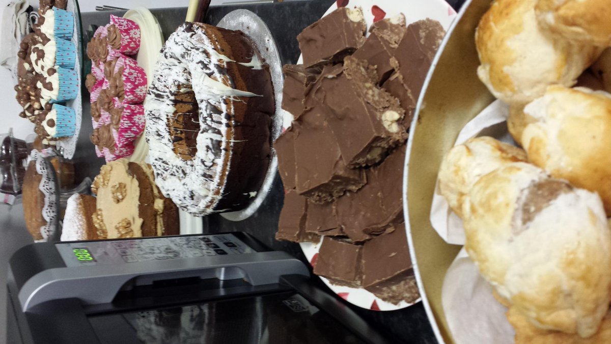 R_Costings's tweet photo. Today we're having an office Bake Sale in aid of our staff chosen charity for the year, @CdLSFoundation http://t.co/BEgLCLm2V5