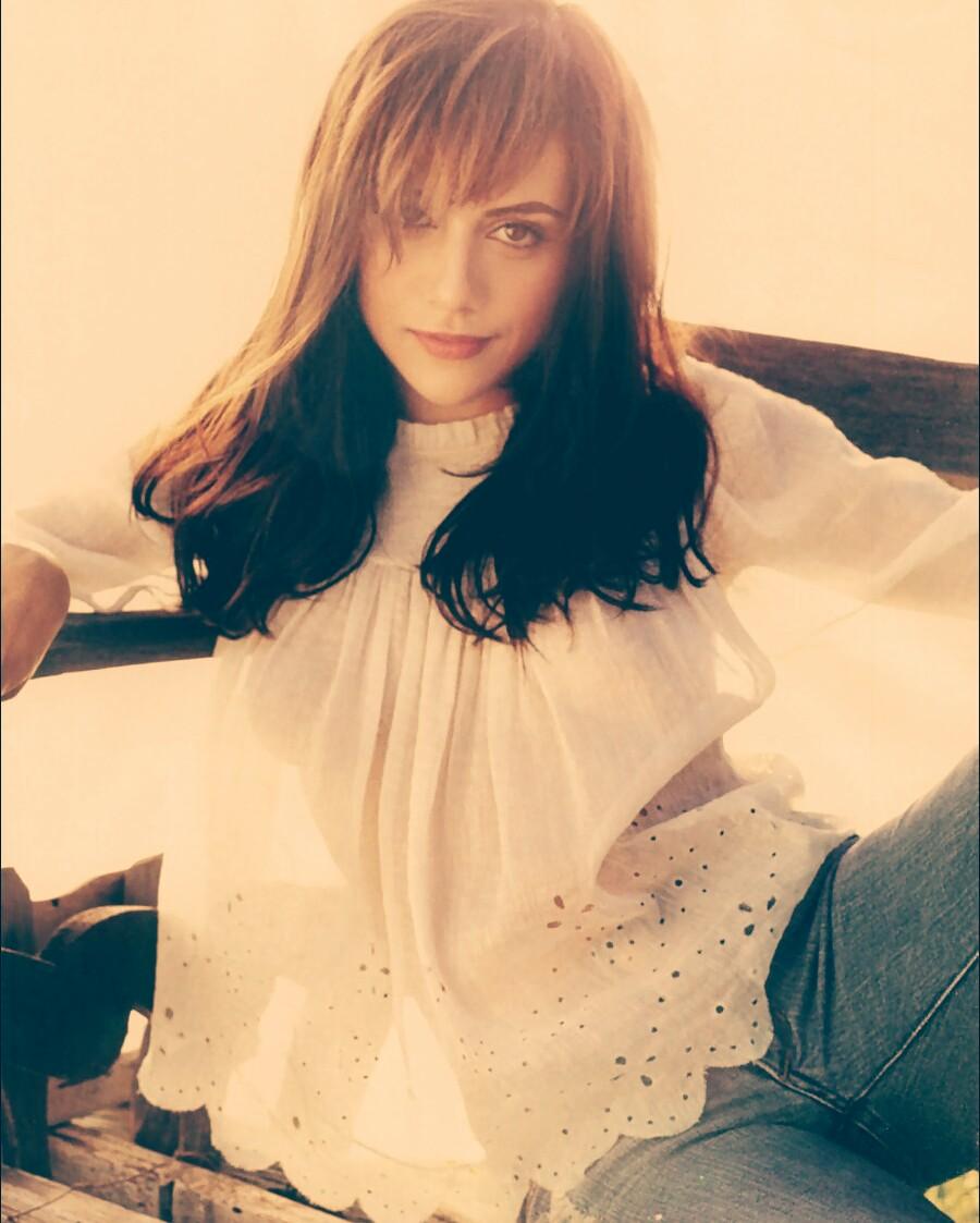 Can we take a moment to remember how beautiful Brittany Murphy was? Happy birthday angel. RIP. 