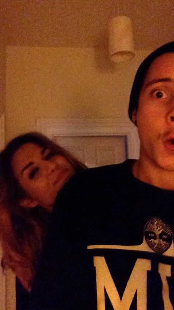 kkkkkaio's tweet photo. @alice_marchant found this. and excuse my breeze haha http://t.co/dyJqFIMjZz