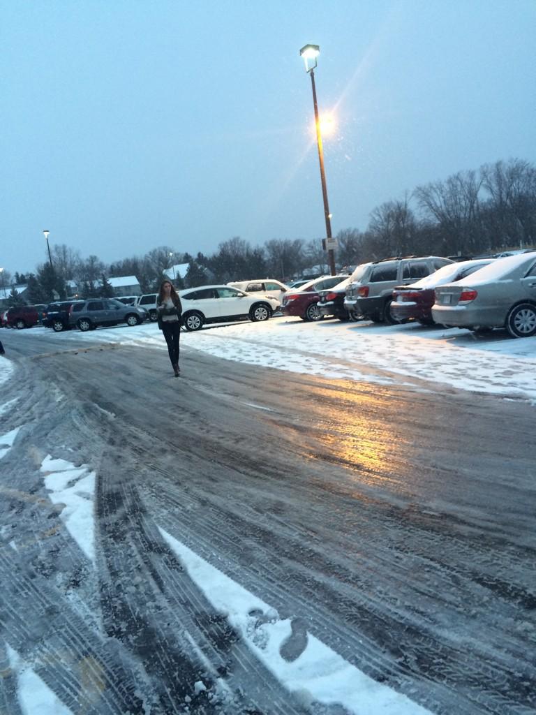 brian_mackley's tweet photo. The Boys would like to apologize for screwing up the parking.. #CouldntSeeAThing #FiveAMWorkouts #SeasonsOfLove http://t.co/gJ9zqgWJVq