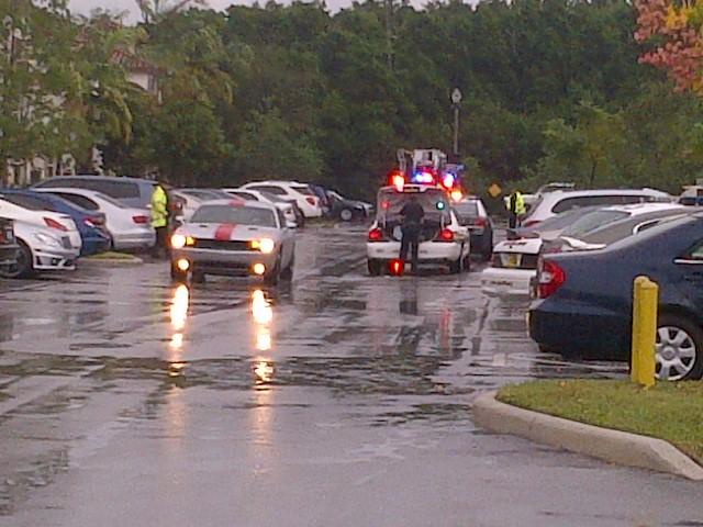 JuliaNBC6's tweet image. #Team6 #FirstOnScene where deputies are in standoff with someone inside a home #Miami @NBC6