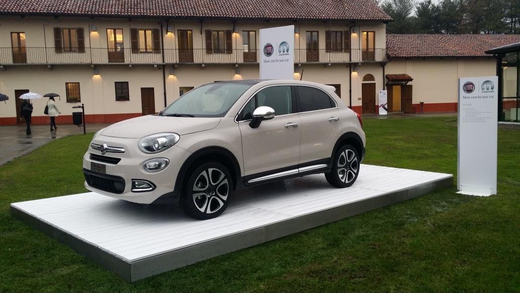 _autoblog's tweet photo. Il tempo non aiuta ma noi ci siamo lo stesso. E c'è anche la #Fiat #500X, ovviamente. Tra poco vi spieghiamo com'è! http://t.co/vsKS1RfUdD