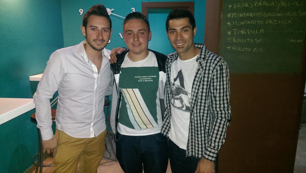 borjalitro's tweet photo. Con el amigo javi. 😄 http://t.co/YL21jQEfaZ