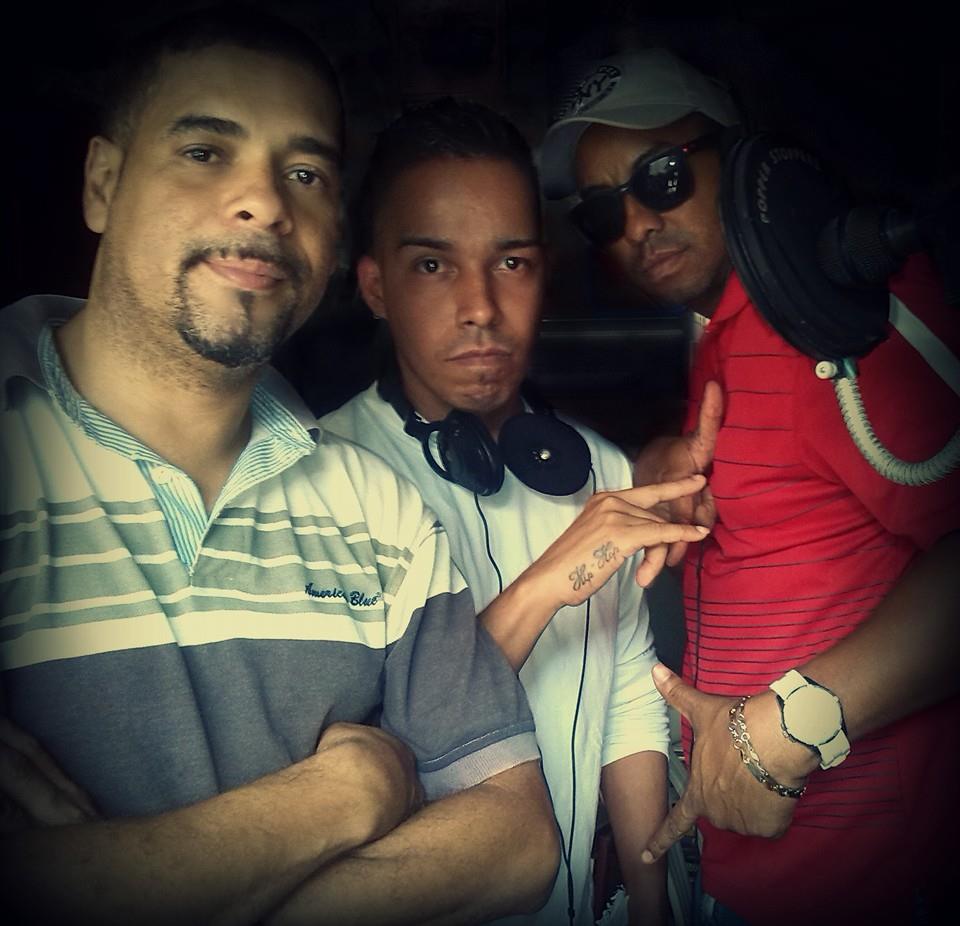 hhvida's tweet photo. #ColectivoHHvida en #G5_09Producciones @hiphopcali @mrjhonsith @jhonperro1 Jean Boris @C4Lyrikal @edcurbano #Rap2014 http://t.co/bGLQDijoKb