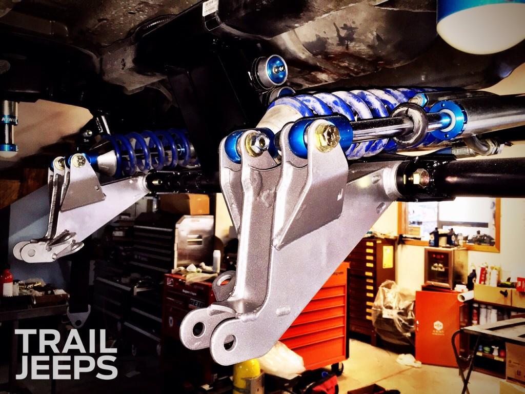 TrailJeeps's tweet photo. EVOMFG Lever and Kings
#DoubleThrowdown http://t.co/VMH55mKR7V