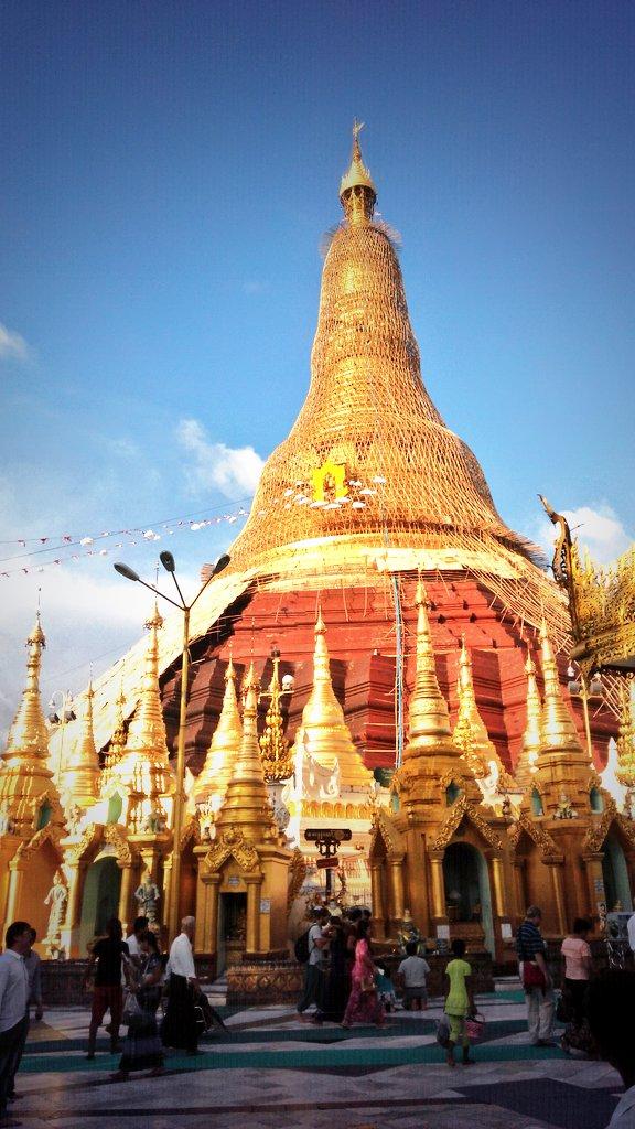ChipInAsia's tweet image. #burma #asia #shwedagon #pagoda #traveltrip