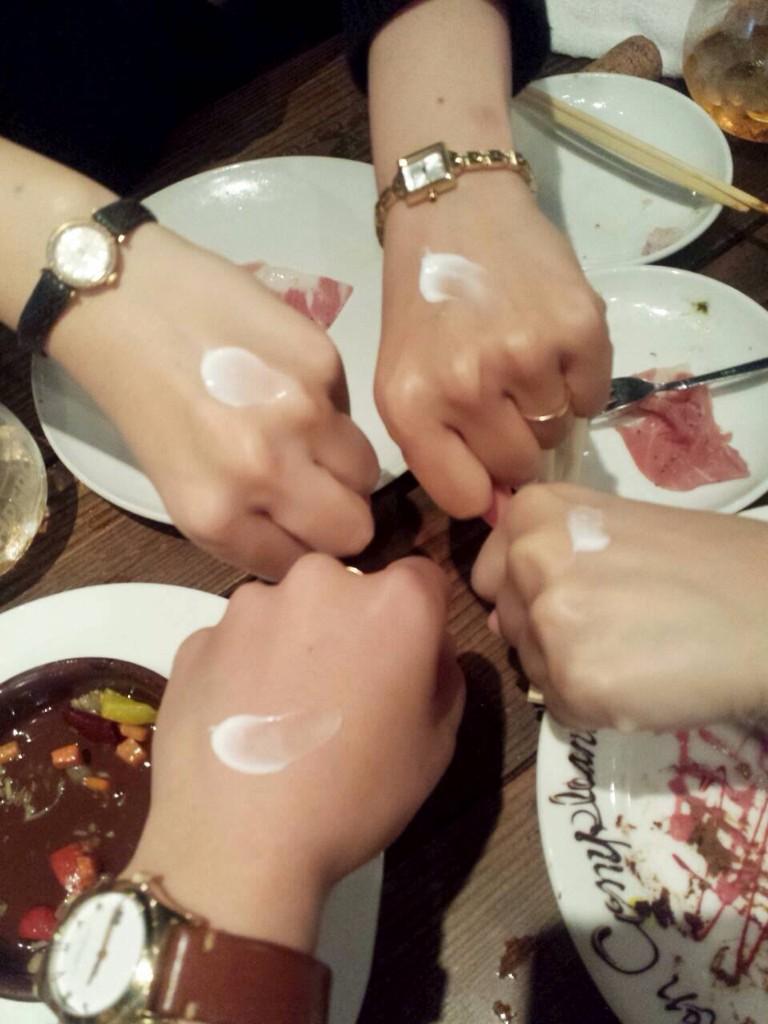 chihironh's tweet photo. 早速塗り塗り♡ありがたき幸せ♡ http://t.co/Gn094fMR9Y