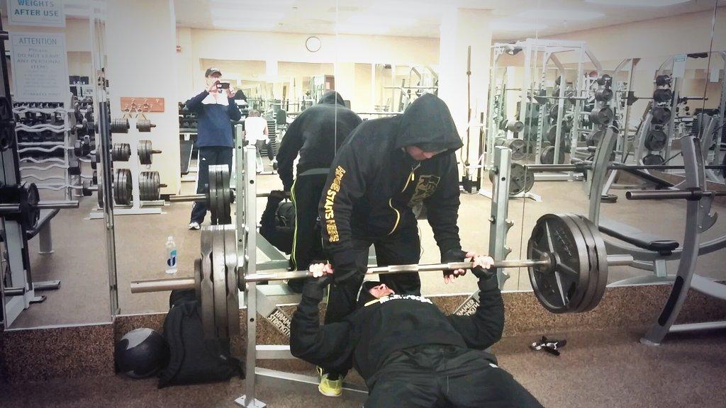 Jjcpt1's tweet image. New PR 335. Will...not....stop. #PR #benchmax #monster #RiseandGrind #daybyday #stepbystep #IwillSucceed