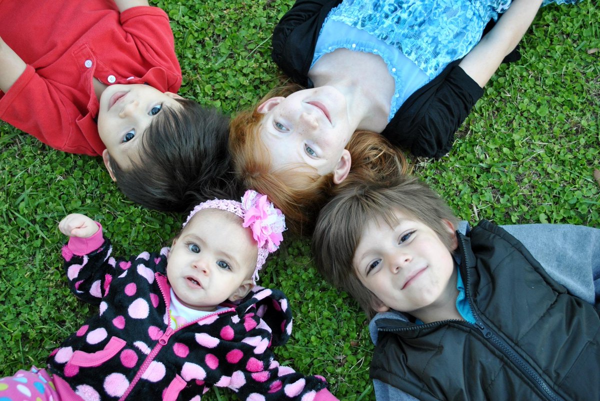100MChallenge's tweet photo. #Mommy's Meet My #Kids! We had a Great #photoshoot  yesterday! #100MommyChallenge is for my #children http://t.co/u1Zdeu4Npf