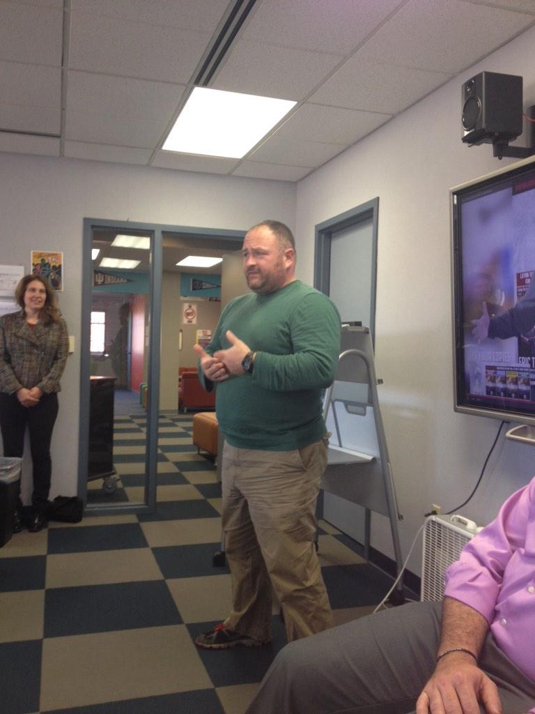cathygongwer's tweet photo. @academyeduteach impromptu guest speaker sharing experiences about changing your mindset@HCSD_Garrison http://t.co/lZhCYS2BgB
