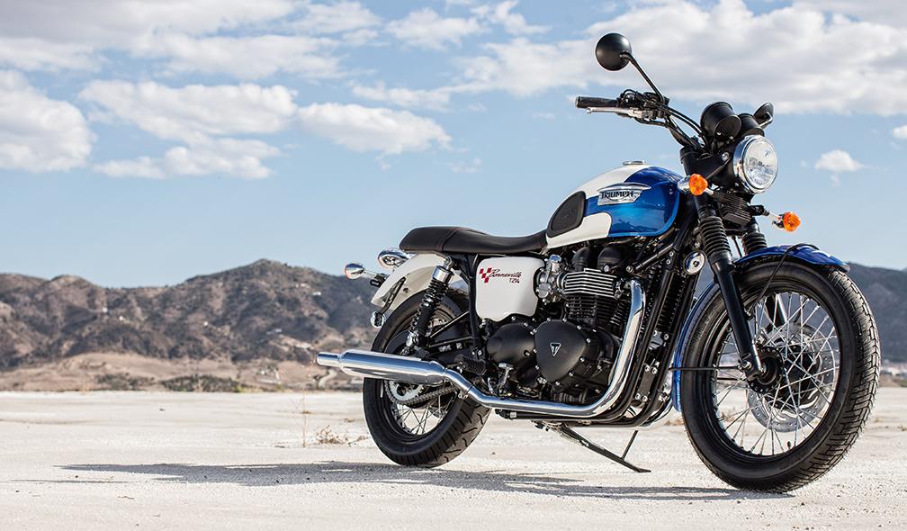 TriumphAmerica's tweet photo. 2015 Bonneville T214 honors the #TexasCeegar, which held title of World Fastest Motorcycle from '56-'62 at 214.5mph. http://t.co/t9ubU4nCAM