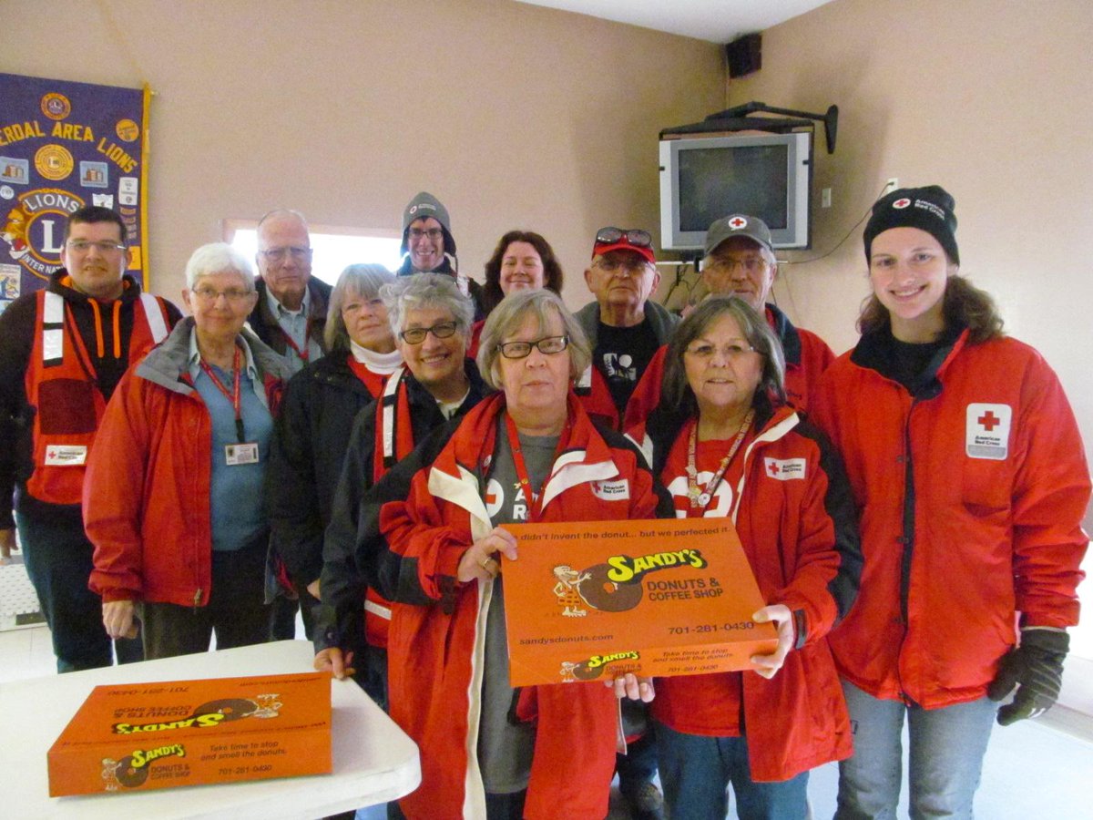 RedCrossDakotas's tweet photo. Thanks @sandysdonuts for supplying our crew Saturday in #Hitterdal, MN during our #homefire canvassing event! http://t.co/92erMrblR0