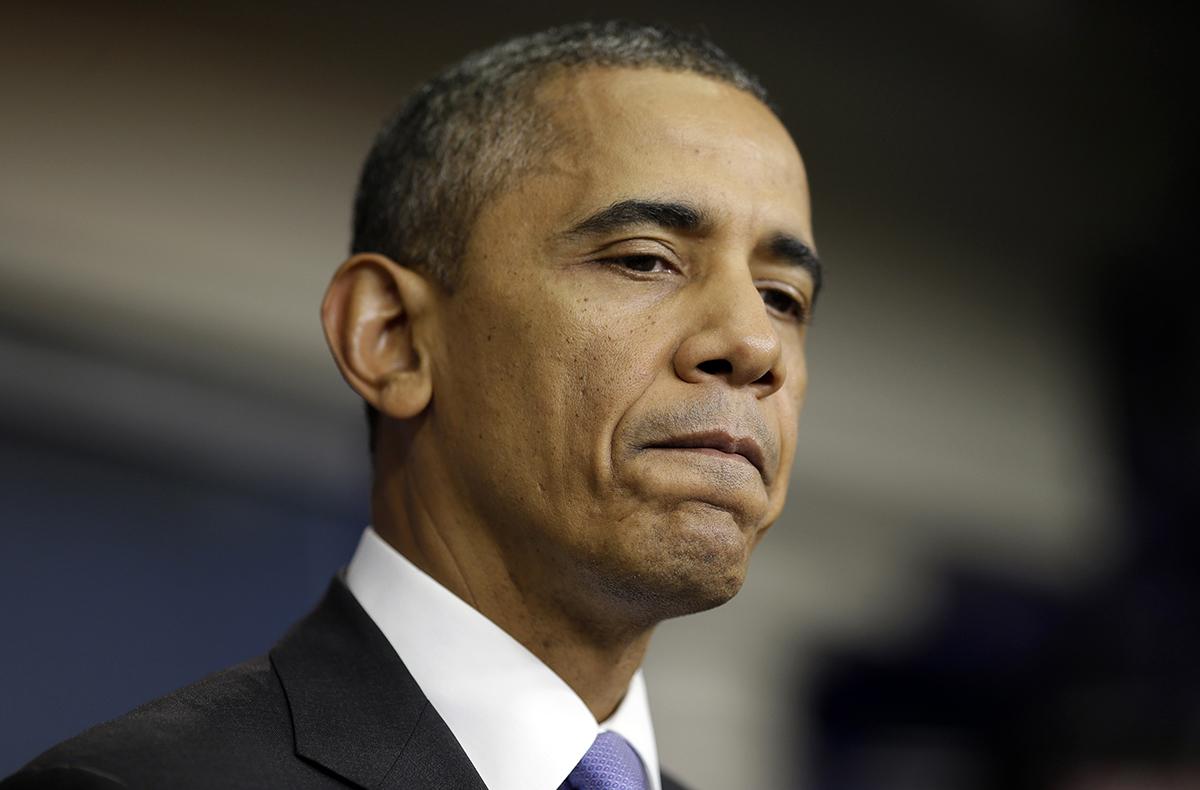 GizmodoES's tweet photo. Obama sale en defensa de Internet, pide considerarlo un servicio básico http://t.co/pxgYl1lIdW http://t.co/YQrhaRSP6p