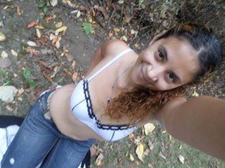 RT if you want to see <a href="/blair_sonja/">*Barbie kisses* </a> take it off outside?