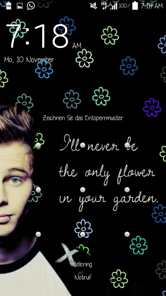 Luke Hemmings lockscreen!
RT and I'll dm it to you!🌸