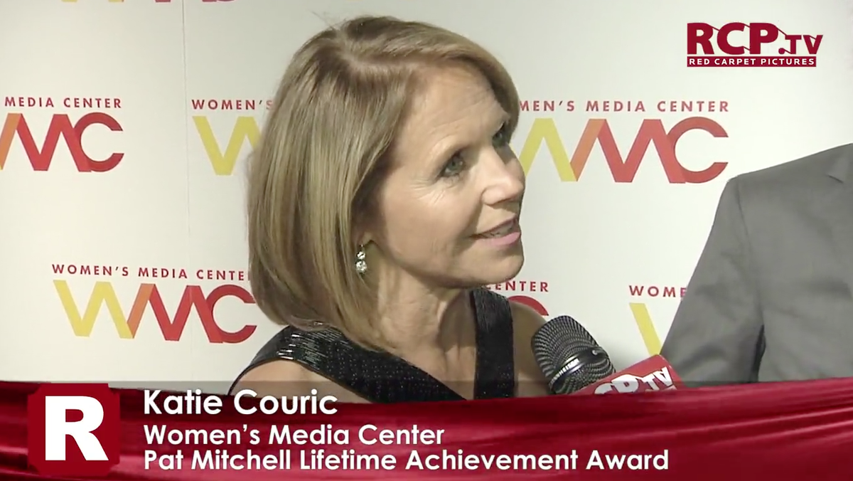 RedCarpetPics's tweet photo. #Video | @KatieCouric Receives @WomensMediaCNTR Award Named After @PaleyCenter's #CEO | Watch: http://t.co/M6E1hrkoOg http://t.co/GLkSQD6iHJ