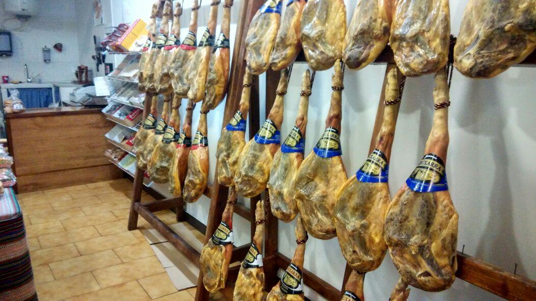 shachurri's tweet photo. Se traspasa tienda. Interesados mandar privado :) http://t.co/Tt6IQ5fqBs
