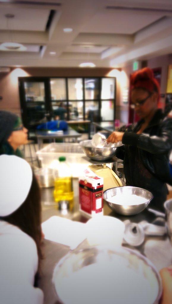 SDHS_Culinary's tweet photo. Students prepping for the restaurant this week #Wings #PizzaDough #ProStartStudents #SDHSCulinary http://t.co/rBLyN9oQx3
