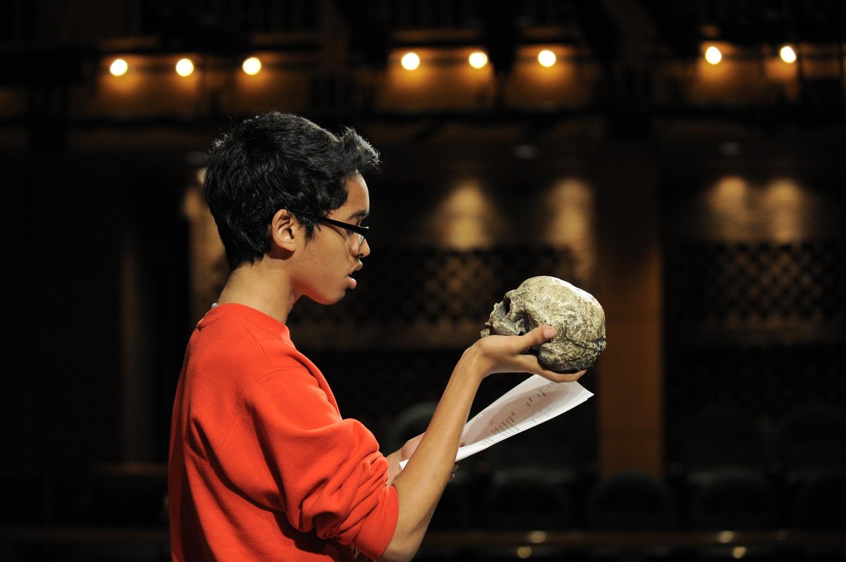 Today, <a href="/FLOTUS/">First Lady Melania Trump</a> honors us w/ the National Arts &amp; Humanities Youth Program Award at the <a href="/WhiteHouse/">The White House</a>. #proud #artsed