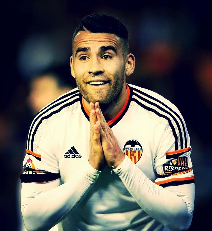 David16694VCF's tweet photo. Puto amo: @Notamendi30 !Amunt Valencia crack! http://t.co/yGFp4CZvO9