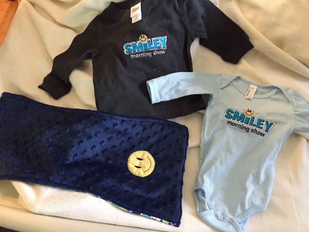 smileyradioshow's tweet photo. @helpertoni got Sarah & I some fun clothes for Noah!! #smileyarmy http://t.co/JCfYyBk95C