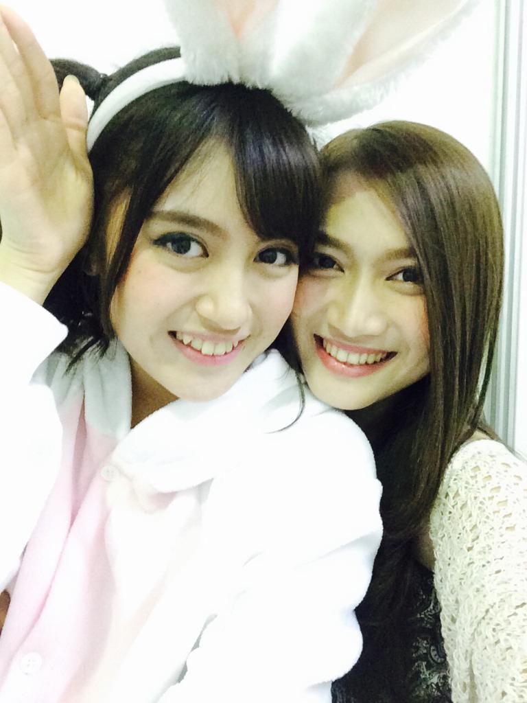 MelodyLaksani's tweet photo. Dedekku cantikku manisku pokoknya semuanya, happy birthday! jgn cpt gede ttp jd adik kecil❤️ all the best, love you💋 http://t.co/kPsLXCxbiO