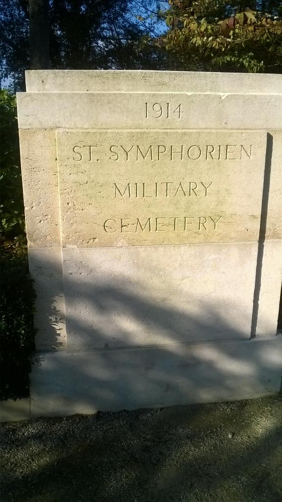 whitnashtown's tweet photo. Mons .  First and last Brits killed in action .. Left we Forget  . http://t.co/Rz68YURZZo