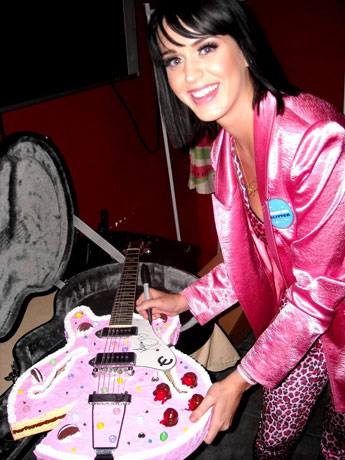 StoreyTweets's tweet image. this is crazy!! @katyperry has donated a signed guitar for our auction on 11/19 #autism #music #storeytime #katyperry